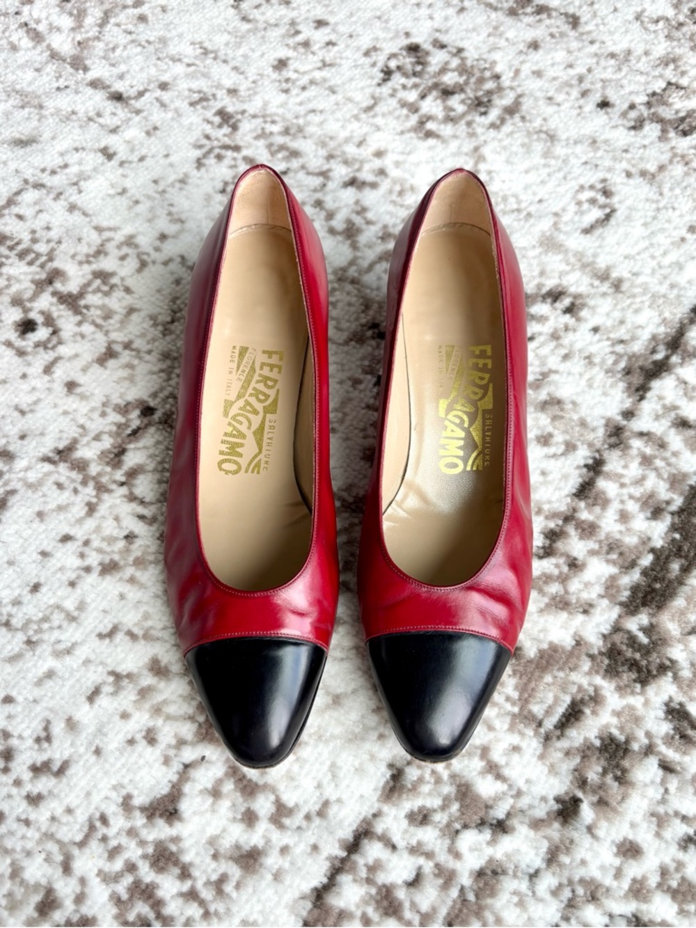 Vintage Salvatore Ferragamo Red Leather Black Cap Toe Pumps Heels (Size 5.5) - Picture 6 of 11